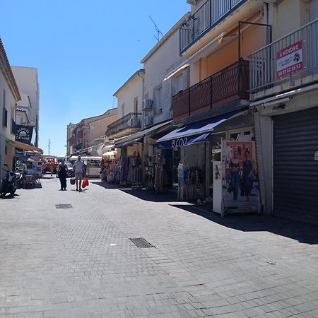 Appartement Centre Ville A Deux Pas De La Plage Le Grau-du-Roi Dış mekan fotoğraf