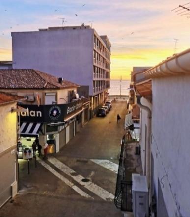 Appartement Centre Ville A Deux Pas De La Plage Le Grau-du-Roi Dış mekan fotoğraf