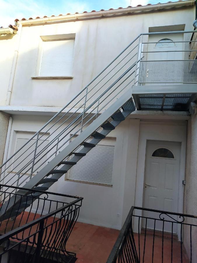 Appartement Centre Ville A Deux Pas De La Plage Le Grau-du-Roi Dış mekan fotoğraf
